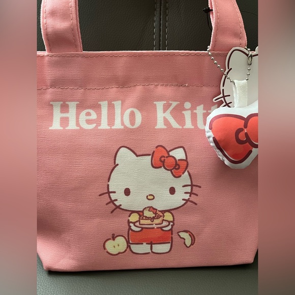 Hello Kitty Small Totes. - Picture 3 of 9